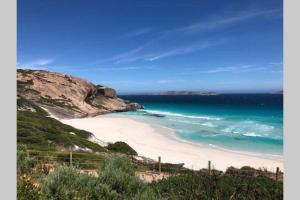 Gallery image of Twilight Cottage in Esperance +13 photos