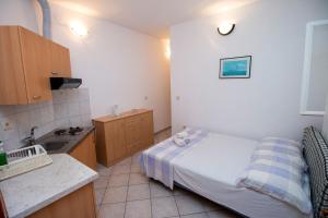 Fotografie z fotogalerie ubytování Apartments Fortuna 3427 v destinaci Lokva Rogoznica