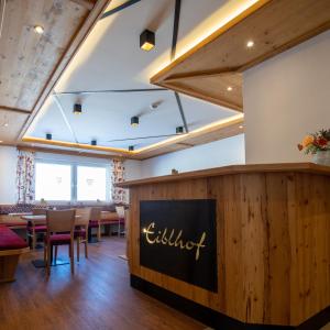 Restauracja lub miejsce do jedzenia w obiekcie Eiblhof