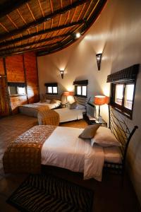 Cama o camas de una habitación en Speke Resort and Conference Center