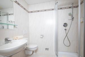
Een badkamer bij Hotel Alphof
