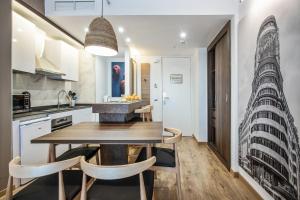 A kitchen or kitchenette at Pierre & Vacances Apartamentos Edificio Eurobuilding 2