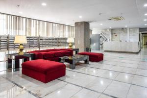 A seating area at Pierre & Vacances Apartamentos Edificio Eurobuilding 2