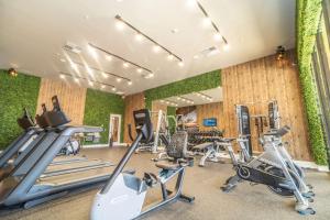 Fitness centrum a/nebo fitness zařízení v ubytování Magic Village Views Trademark Collection by Wyndham
