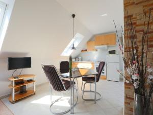 Gallery image of Apartment Amarillo 3-5 by Interhome in Balatonkeresztúr