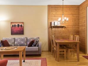 Χώρος καθιστικού στο Holiday Home Ylläs chalets a502 by Interhome