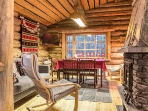 Χώρος καθιστικού στο Holiday Home Pohjantähti by Interhome