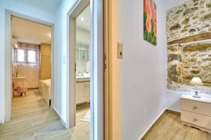 Maria's cozy stonehouse tesisinde bir banyo