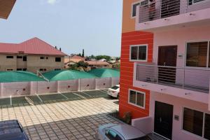 Galeriebild der Unterkunft Luxurious 1 & 2 Bed Apartment at RealShala Homes, Adjiringanor - East Legon in Ashalebotwe