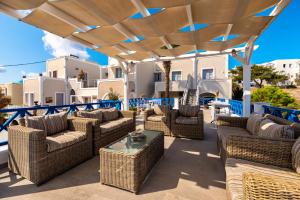 Χώρος καθιστικού στο Hotel Thira