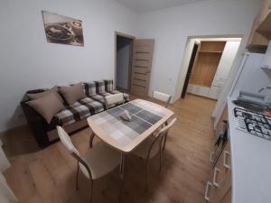 Foto da galeria de New !!! Modern Lux apartment in the city center with a terrace em Mukacheve