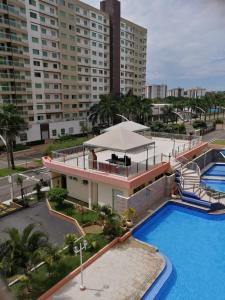 Pogled na bazen u objektu CALDAS NOVAS - GO - Apartamento Parque das Aguas Quentes bloco 1 - em frente Clube Privê ili u blizini