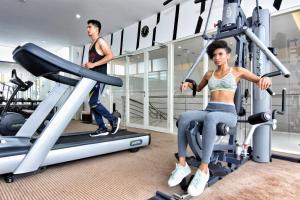Fitness centrum a/nebo fitness zařízení v ubytování INNSiDE by Meliá Yogyakarta