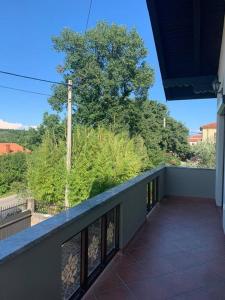 Balkon oz. terasa v nastanitvi White apartments Hrvatini