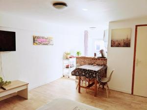 Μια τηλεόραση ή/και κέντρο ψυχαγωγίας στο Studio équipé Hyper centre de Valence