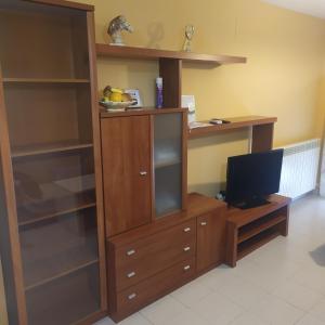 Kuchyň nebo kuchyňský kout v ubytování TU CASA EN MEQUINENZA CON WIFI