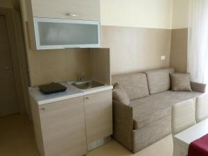 A seating area at Lo Scrigno