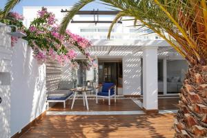 Балкон или терраса в Minos Imperial Luxury Beach Resort & Spa Milatos