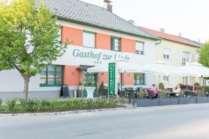 Restaurace v ubytování Gasthof zur Linde
