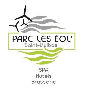 ein Logo für ein Windkraftunternehmen mit einer Welle in der Unterkunft World Hotel in Saint-Vulbas