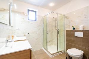 A bathroom at Villa La Via ***