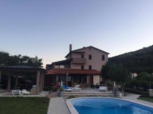 Basen w obiekcie Casa Perla Holidays lub w pobliżu