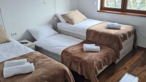 Uma cama ou camas num quarto em Zlatar Apartman br 16