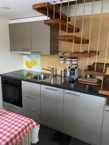 Cucina o angolo cottura di Dorner Rustic Chalet