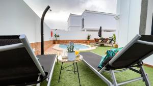 A seating area at Villa Magma