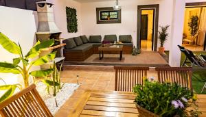 A seating area at Villa Magma