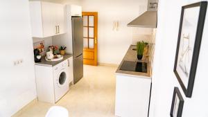 A kitchen or kitchenette at Villa Magma