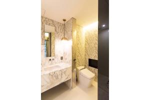 Hotel Museo Cheongju的一间浴室
