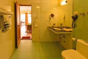 Ladakh Residency的一间浴室