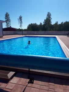Bazén v ubytování Camping Tornio nebo v jeho okolí