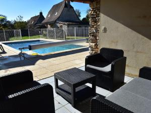 Piscina di Modern holiday home with pool in Gramat o nelle vicinanze