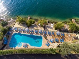Bazén v ubytování HOTEL ASTOR nebo v jeho okolí