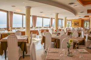 Restaurace v ubytování HOTEL ASTOR