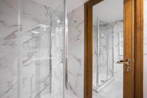 Unforgettable Split Level Jacuzzi Suite Navona - Top Collection 욕실