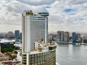 Afbeelding uit fotogalerij van Chez Haytham At Four Seasons Nile Plaza Residential Suite in Caïro