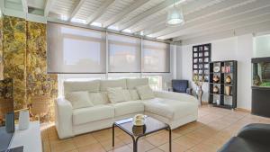 A seating area at Villa Maday