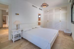 Fotografie z fotogalerie ubytování Unique *HIDDEN GEM* Villa - GOLFERS PARADISE ALOHA v destinaci Marbella