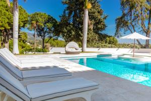 Fotografie z fotogalerie ubytování Unique *HIDDEN GEM* Villa - GOLFERS PARADISE ALOHA v destinaci Marbella