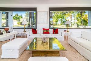 Fotografie z fotogalerie ubytování Unique *HIDDEN GEM* Villa - GOLFERS PARADISE ALOHA v destinaci Marbella
