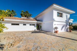 Fotografie z fotogalerie ubytování Unique *HIDDEN GEM* Villa - GOLFERS PARADISE ALOHA v destinaci Marbella