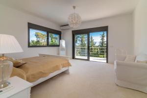 Fotografie z fotogalerie ubytování Unique *HIDDEN GEM* Villa - GOLFERS PARADISE ALOHA v destinaci Marbella