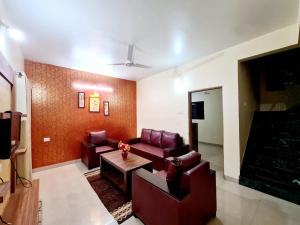 Μια τηλεόραση ή/και κέντρο ψυχαγωγίας στο Oreo Villa with Swimming Pool