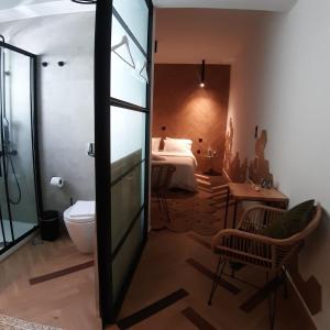 Koupelna v ubytování Sroom Apartment + 37 fotografií