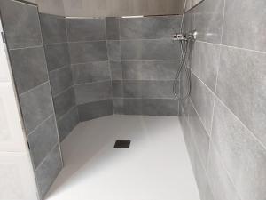 A bathroom at El Pozu las Ranas Még 32 kép