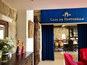 ペニャフィエルにあるCasa da Ventozellaの青い看板