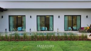 Zahrada ubytování Pranatarn Pool Villa Beach Night Cottage